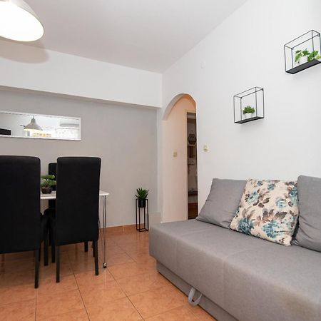 Apartment Josipa Grebastica Bagian luar foto