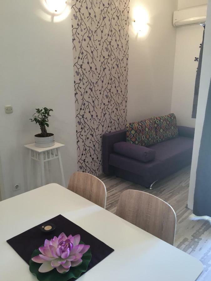 Apartment Josipa Grebastica Bagian luar foto